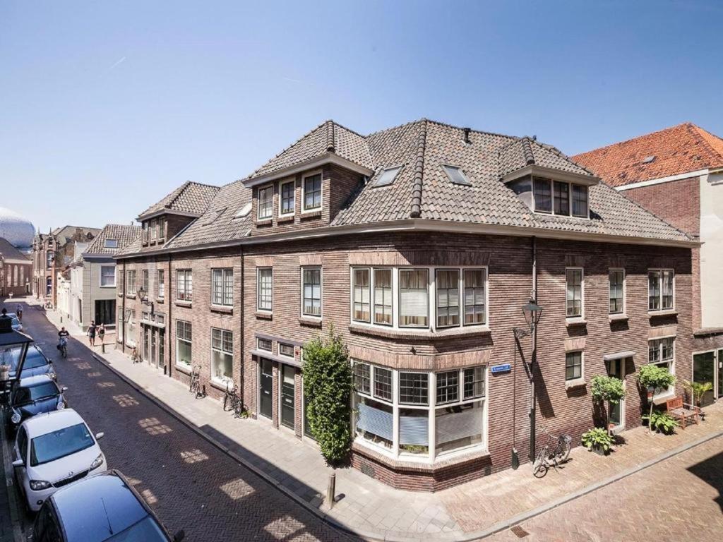 Stadslogement Bij De Sassenpoort Zwolle  Exterior photo